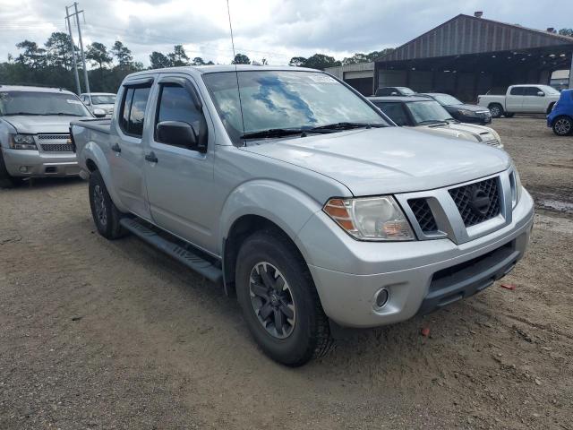 Pickups NISSAN FRONTIER 2016 Srebrny