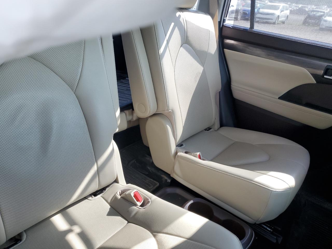 2022 Toyota Highlander Limited VIN: 5TDDZRBHXNS168537 Lot: 63404085