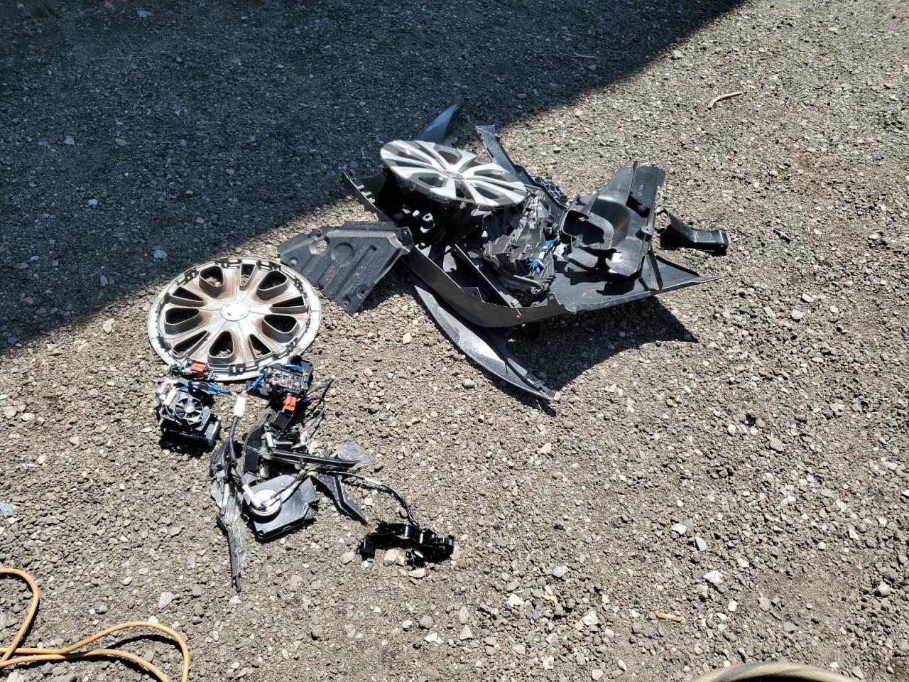 2021 Toyota Prius Prime Le VIN: JTDKAMFP0M3171059 Lot: 62817345