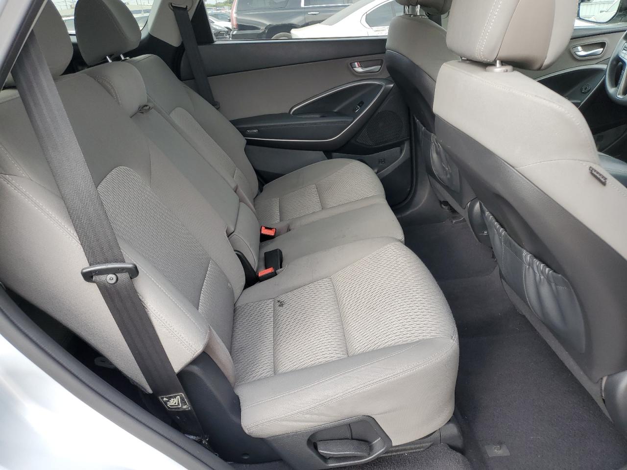 2017 Hyundai Santa Fe Se VIN: KM8SM4HF3HU190373 Lot: 65241115