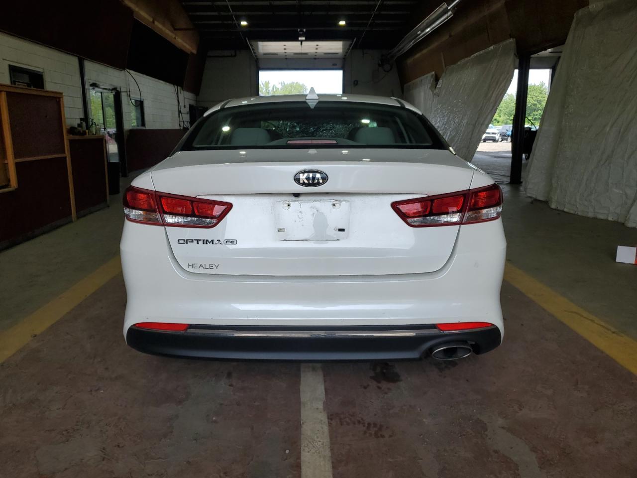 2016 Kia Optima Lx VIN: KNAGT4L37G5098845 Lot: 65385775