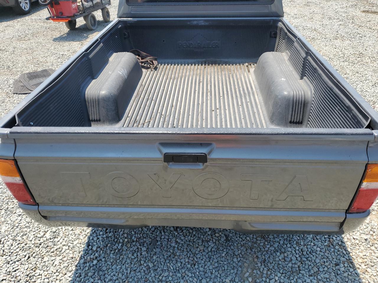 1988 Toyota Pickup 1/2 Ton Rn50 VIN: JT4RN50R4J5148130 Lot: 64646675