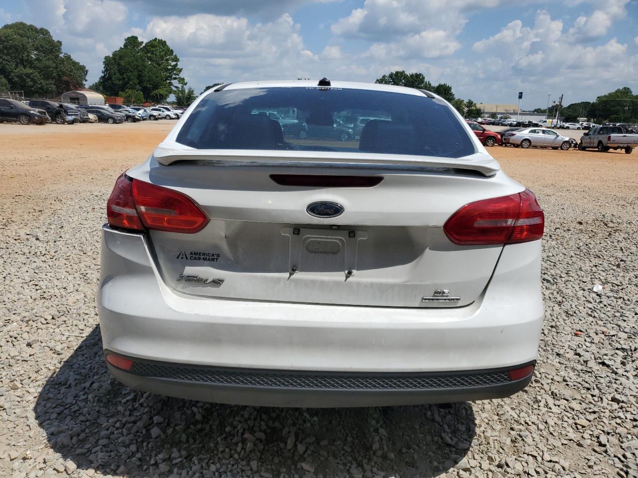 2015 Ford Focus Se VIN: 1FADP3F20FL224583 Lot: 64758415