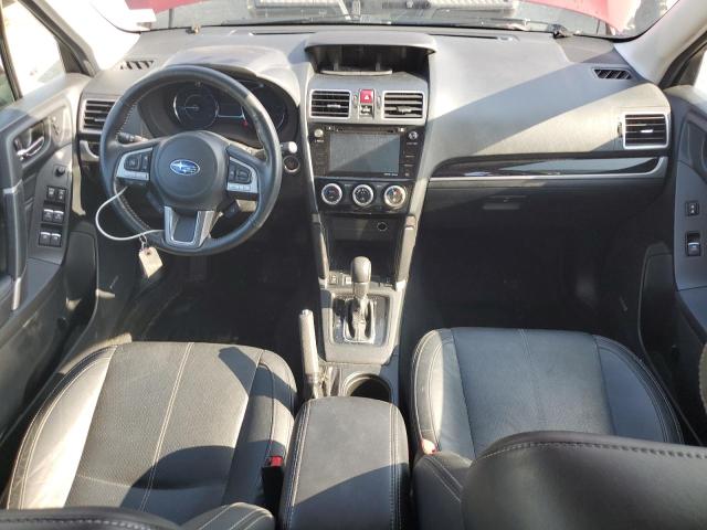  SUBARU FORESTER 2017 Bordowy