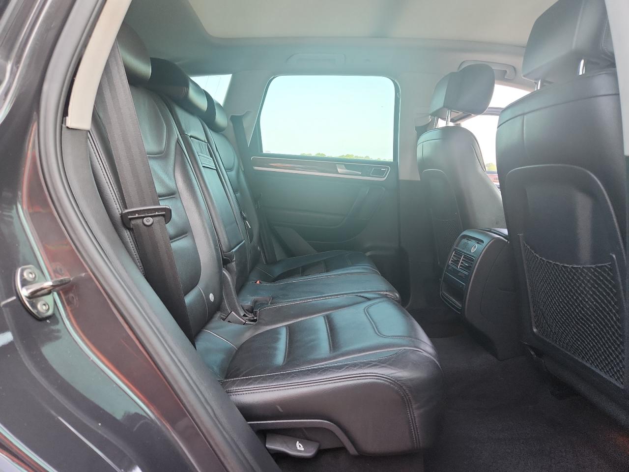 2011 Volkswagen Touareg V6 Tdi VIN: WVGFK9BP7BD006274 Lot: 63568265