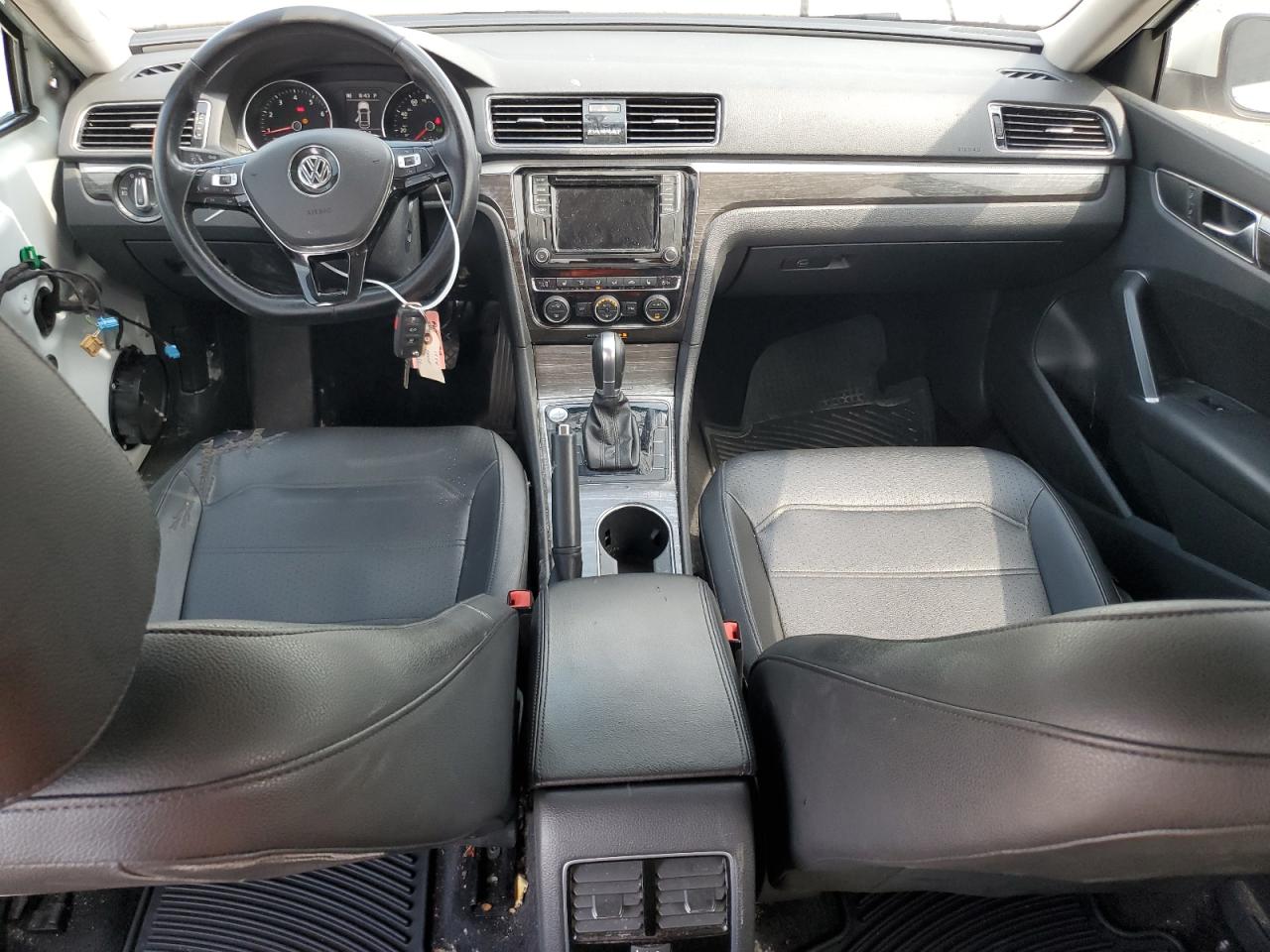 2018 Volkswagen Passat Se VIN: 1VWBA7A39JC020705 Lot: 66120395