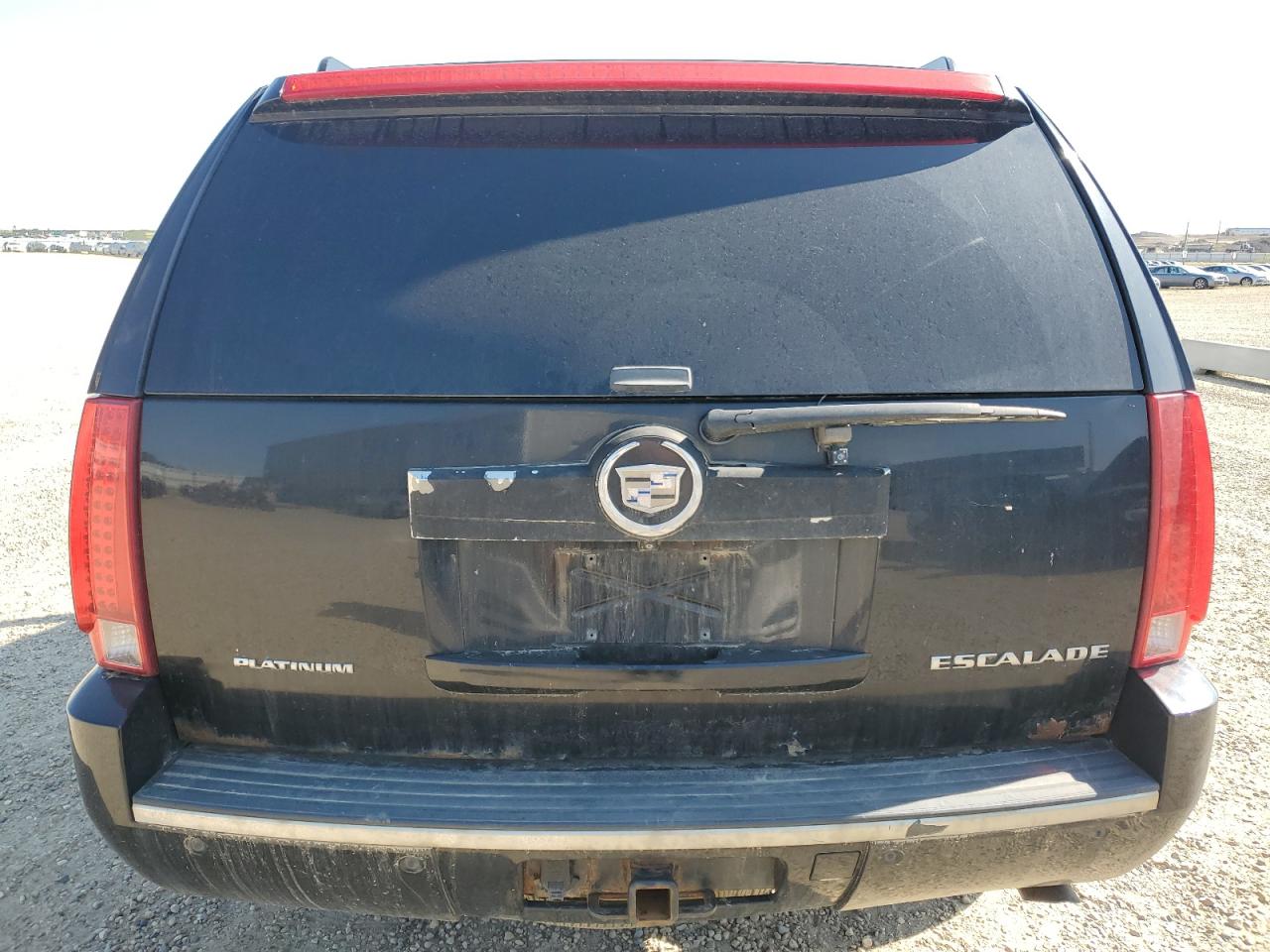 2008 Cadillac Escalade Luxury VIN: 1GYFK63828R170855 Lot: 64285525