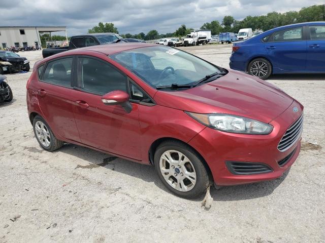 Хэтчбеки FORD FIESTA 2015 Красный