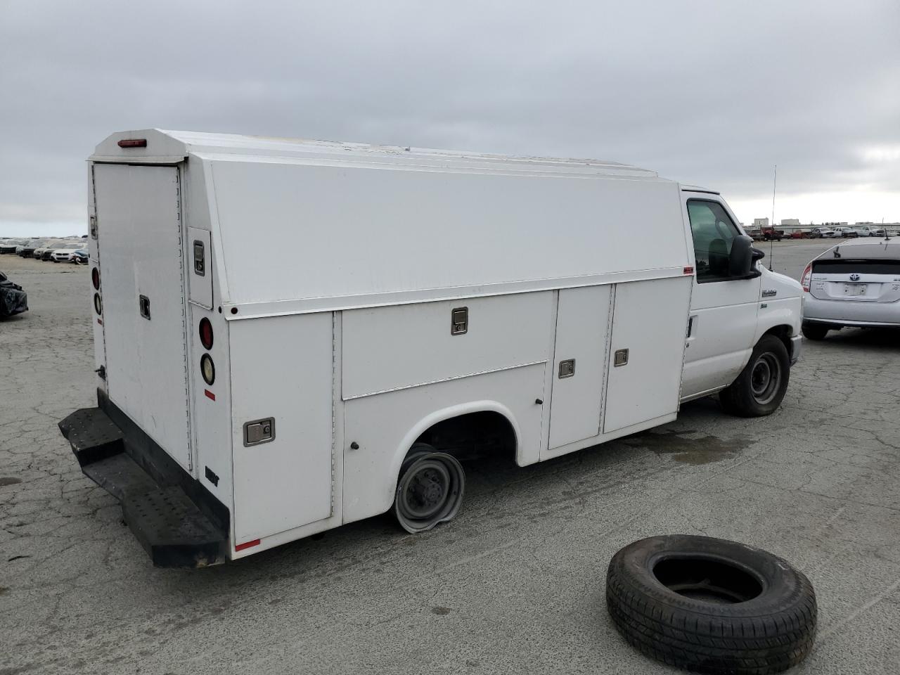 2013 Ford Econoline E350 Super Duty Cutaway Van VIN: 1FDWE3FL5DDA99777 Lot: 65597875