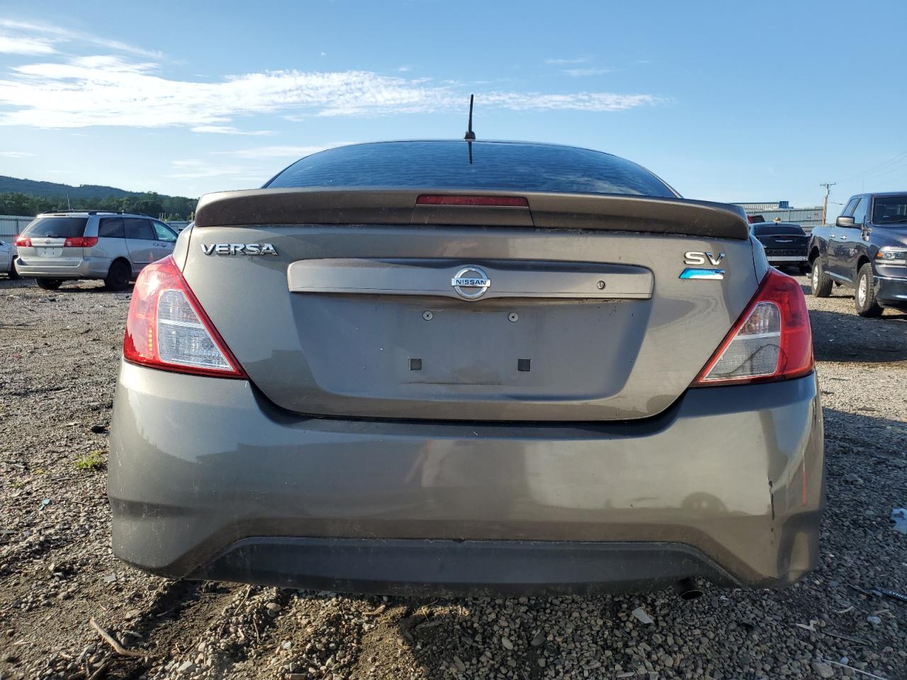 2015 Nissan Versa S VIN: 3N1CN7AP4FL867872 Lot: 66388865