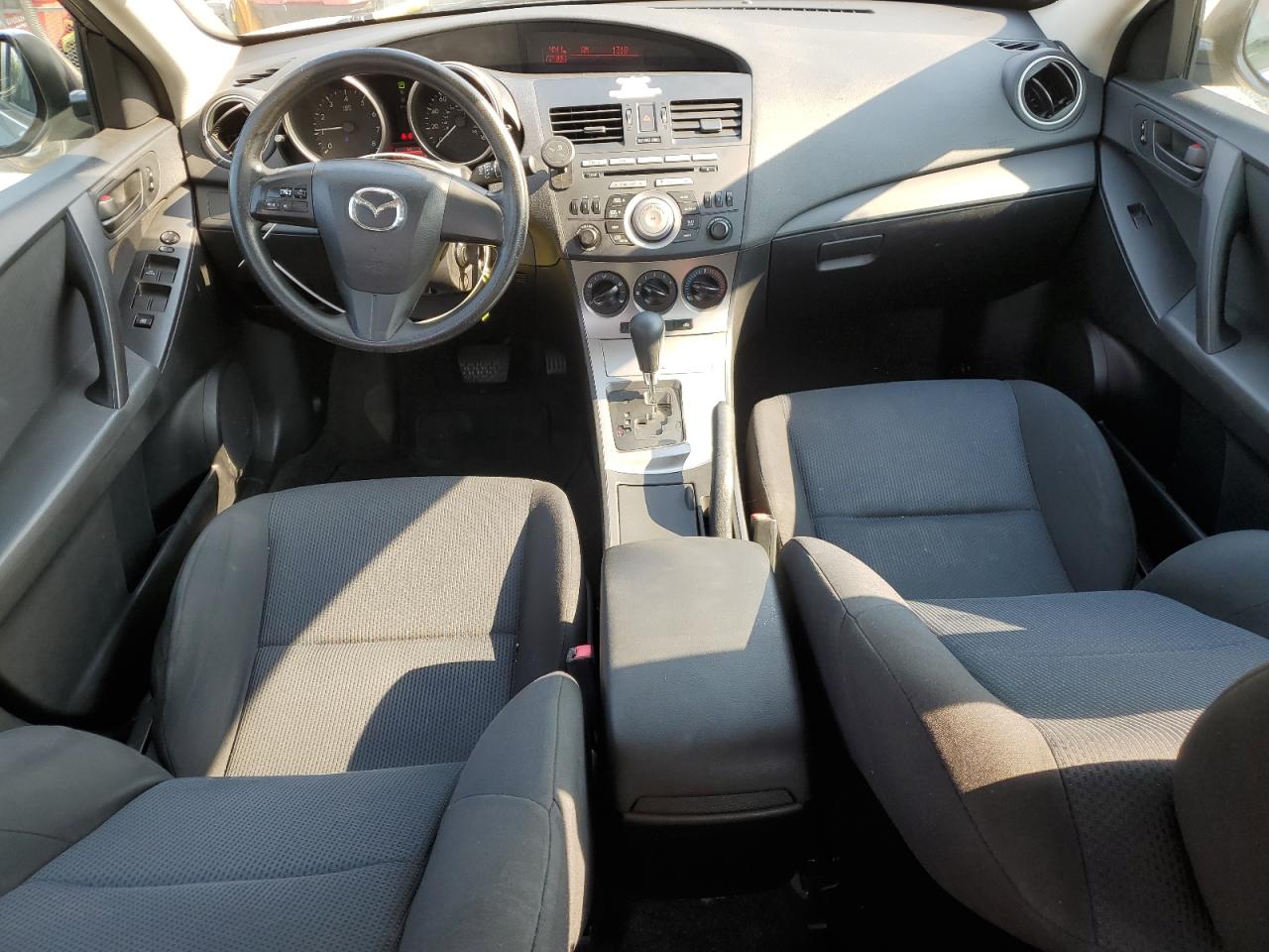2011 Mazda 3 I VIN: JM1BL1UG3B1461302 Lot: 64793485