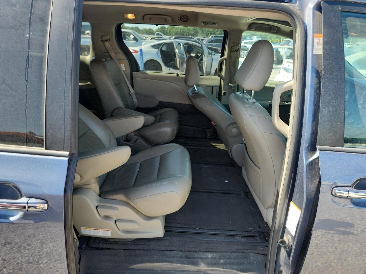 2015 Toyota Sienna Xle VIN: 5TDDK3DC1FS127055 Lot: 63944105