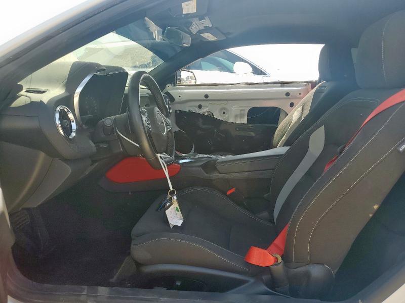  CHEVROLET CAMARO LT1 2022 Белы