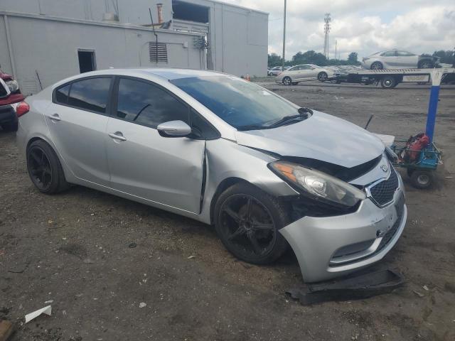 Sedans KIA FORTE 2016 Srebrny