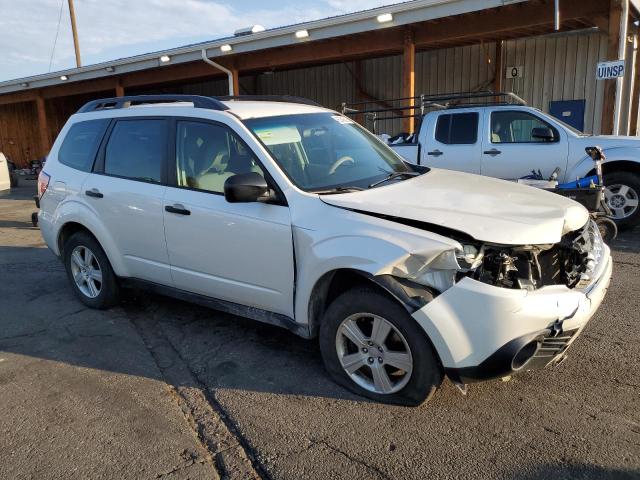 Parquets SUBARU FORESTER 2013 Biały