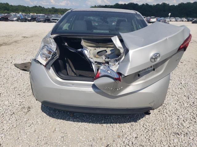  TOYOTA COROLLA 2019 Srebrny