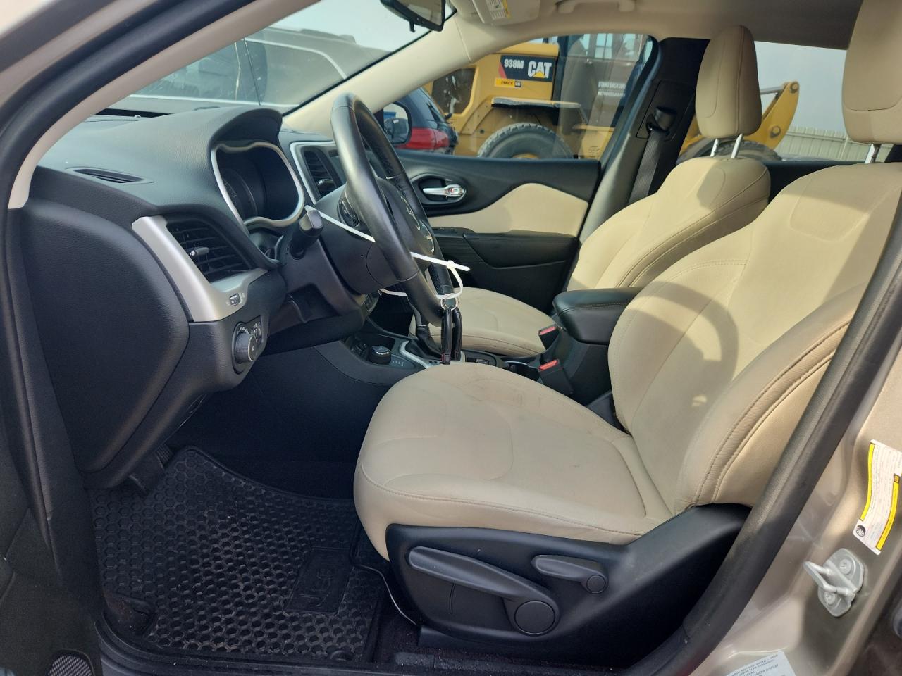 2016 Jeep Cherokee Latitude VIN: 1C4PJMCS7GW332072 Lot: 65058515