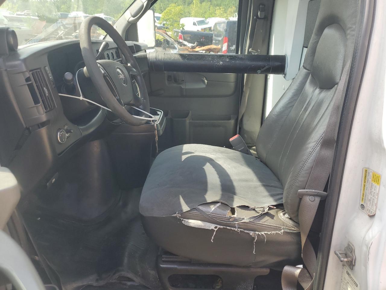 2008 GMC Savana Cutaway G3500 VIN: 1GDGG31C581911009 Lot: 61074265