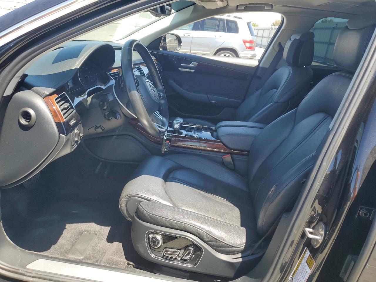 2014 Audi A8 L Quattro VIN: WAURGAFD5EN005771 Lot: 63796305
