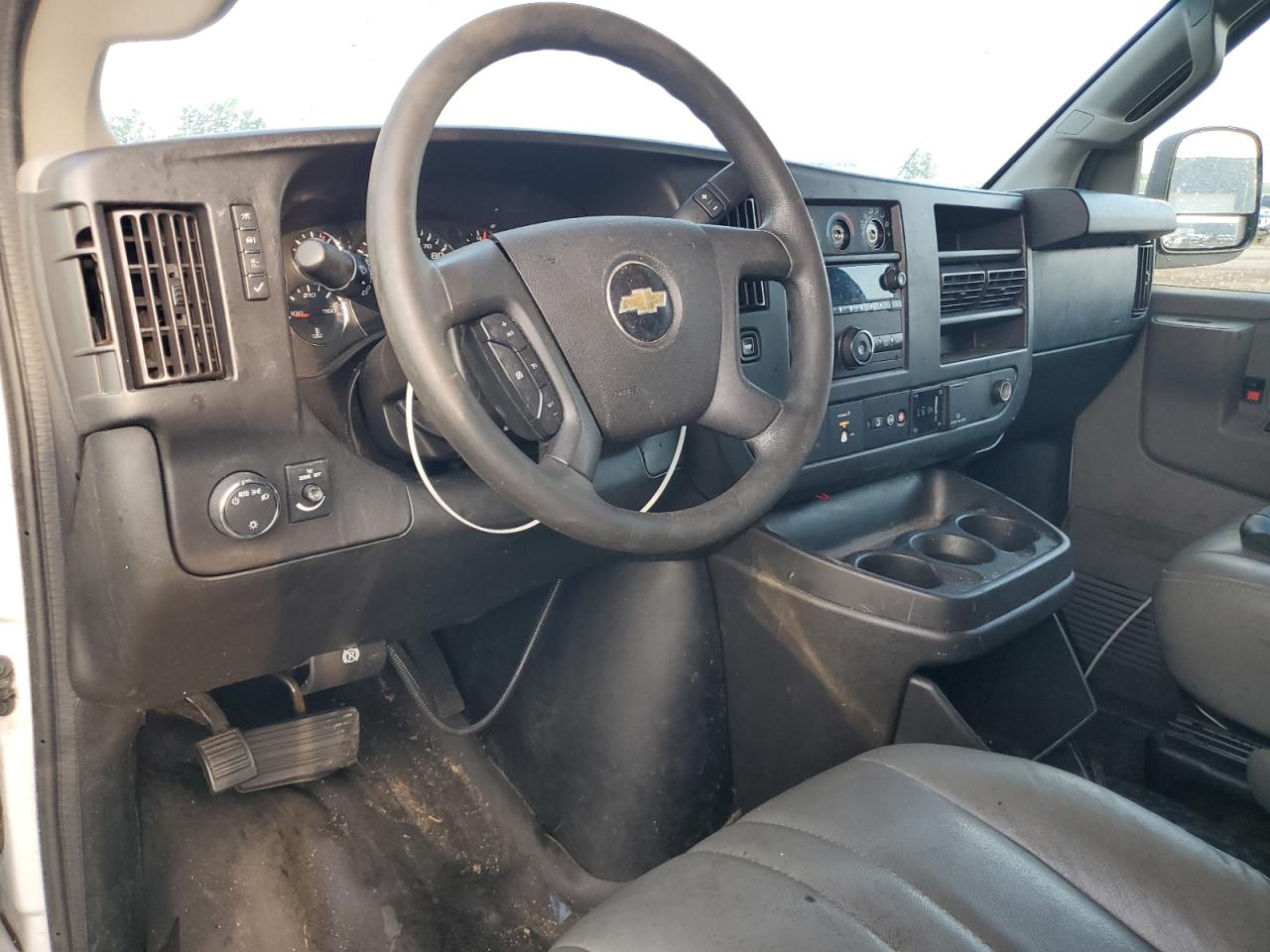 2017 Chevrolet Express G2500 VIN: 1GCWGAFF9H1345041 Lot: 65136055