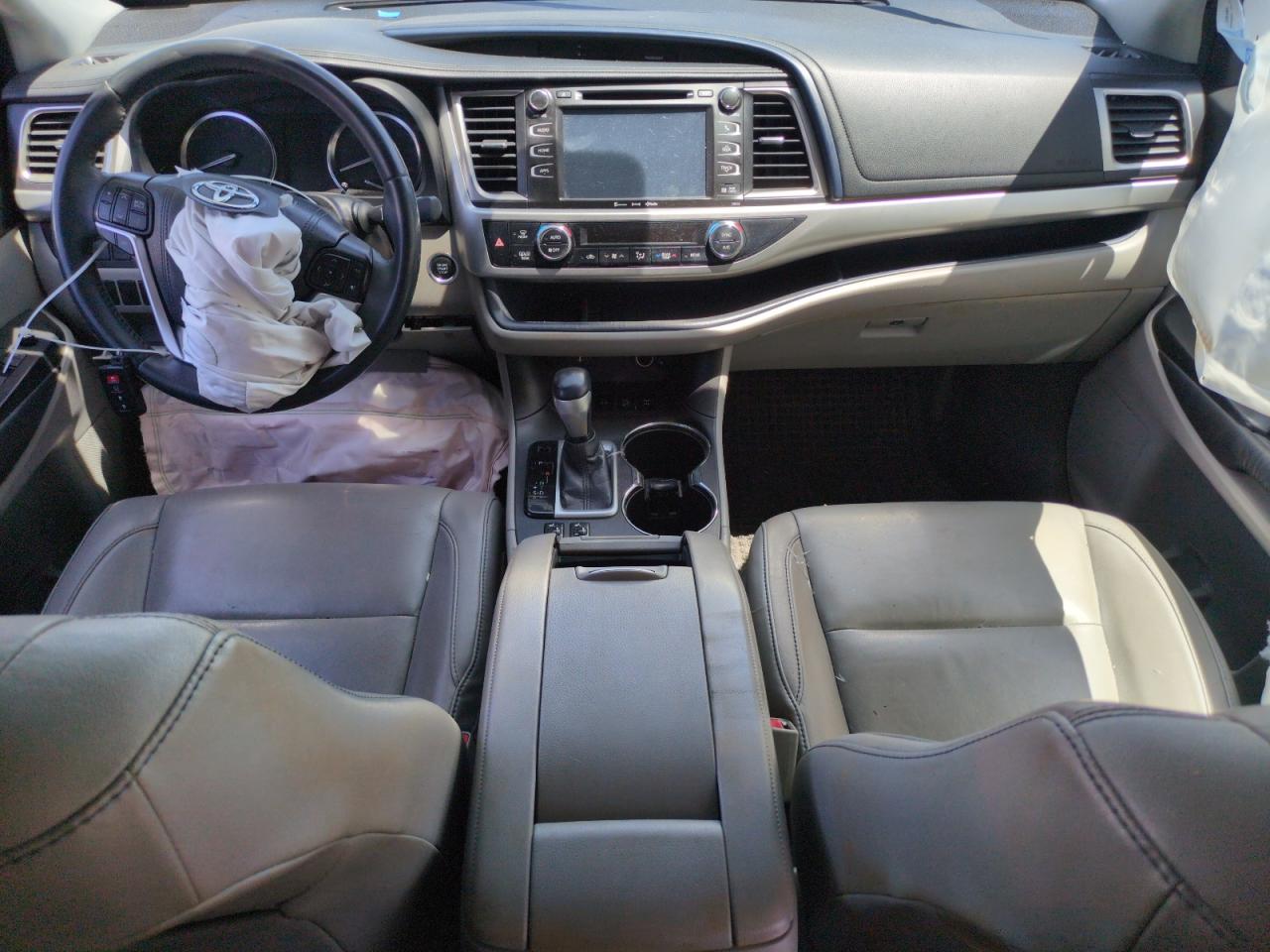 2016 Toyota Highlander Xle VIN: 5TDJKRFHXGS269307 Lot: 63933455