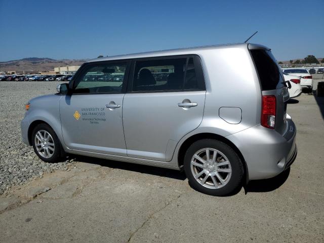 Parquets TOYOTA SCION 2015 Srebrny