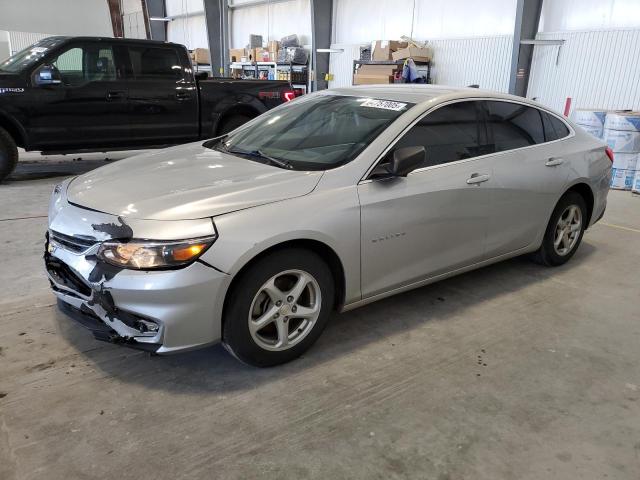Sedans CHEVROLET MALIBU 2017 Srebrny