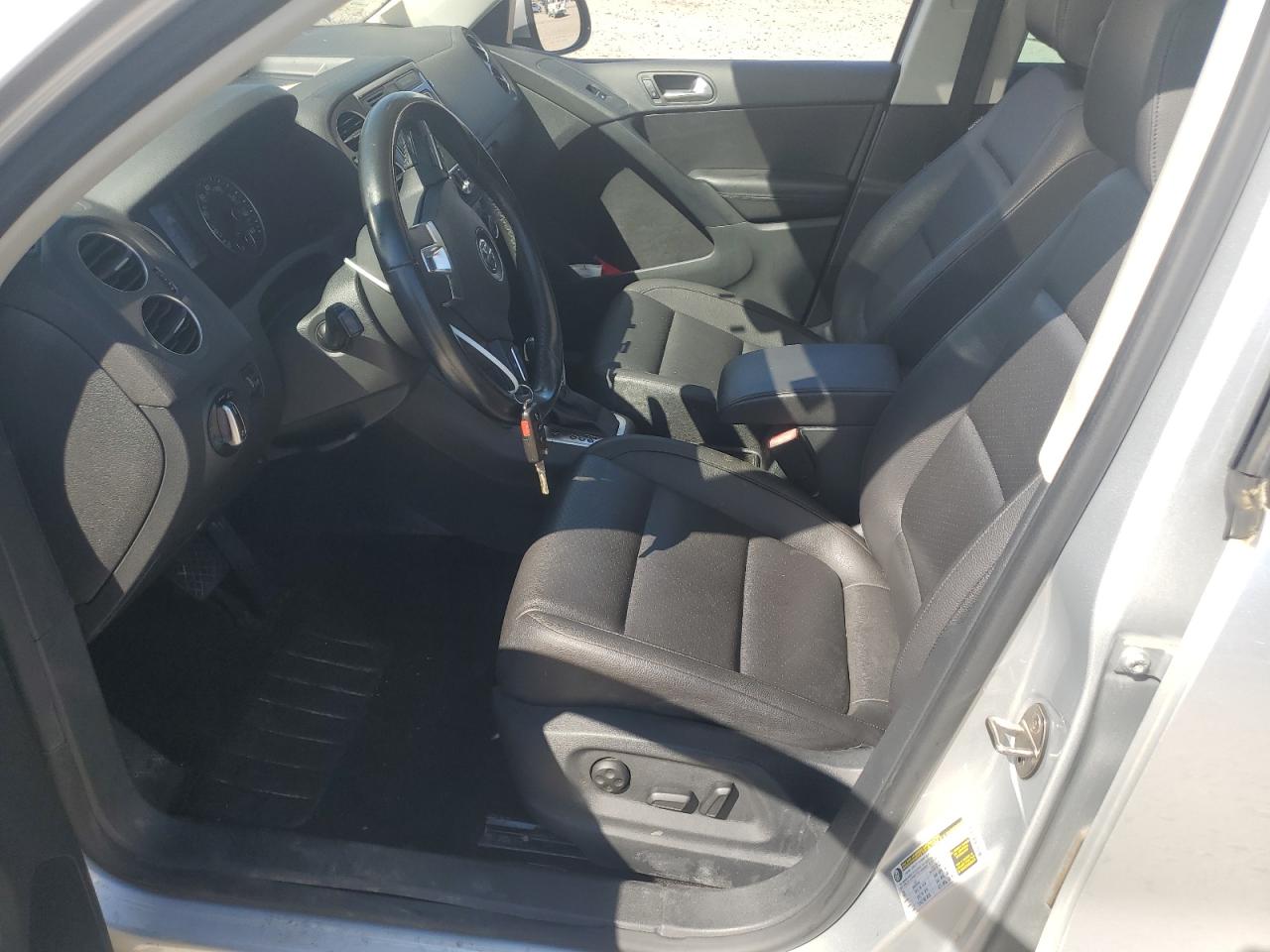 2016 Volkswagen Tiguan S VIN: WVGBV7AX2GW520573 Lot: 66182645