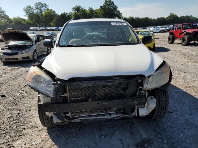 Паркетники TOYOTA RAV4 2012 Белы