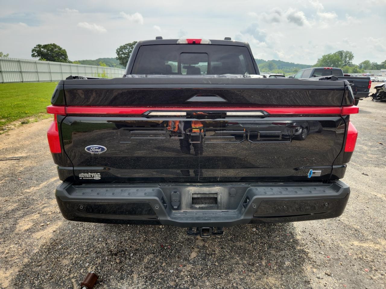 2022 Ford F150 Lightning Pro VIN: 1FT6W1EV2NWG03104 Lot: 65034965
