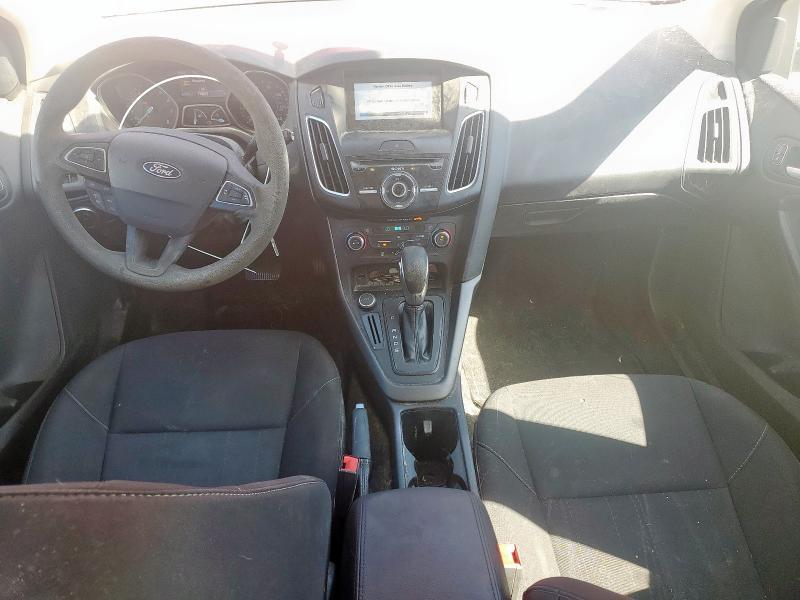  FORD FOCUS 2017 Красный