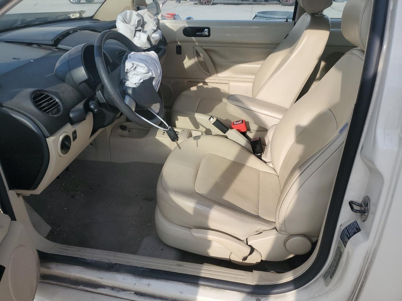 2006 Volkswagen New Beetle 2.5L Option Package 1 VIN: 3VWRW31CX6M423753 Lot: 62900605