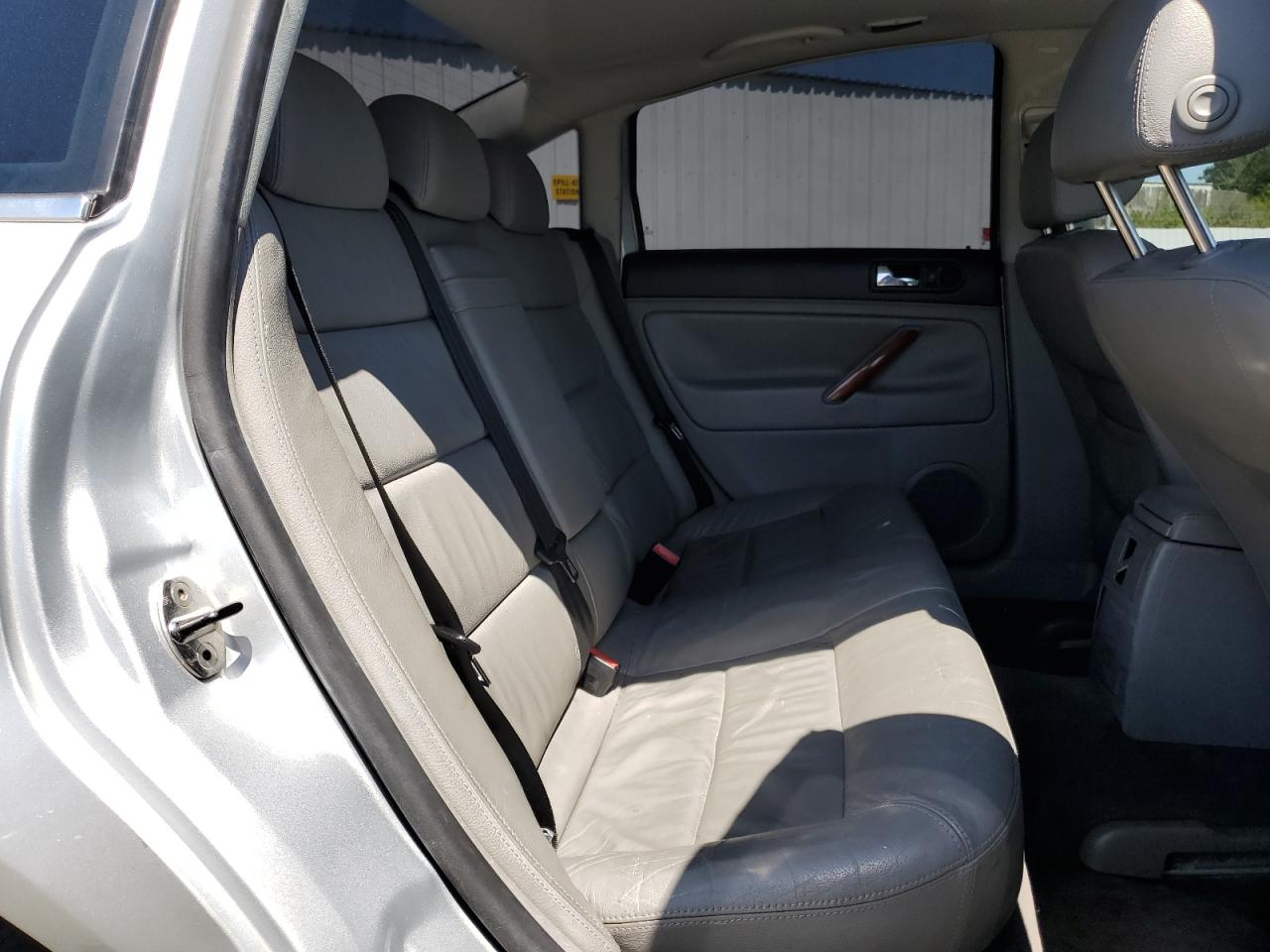 2004 Volkswagen Passat Glx 4Motion VIN: WVWTH63B84P201454 Lot: 64140385
