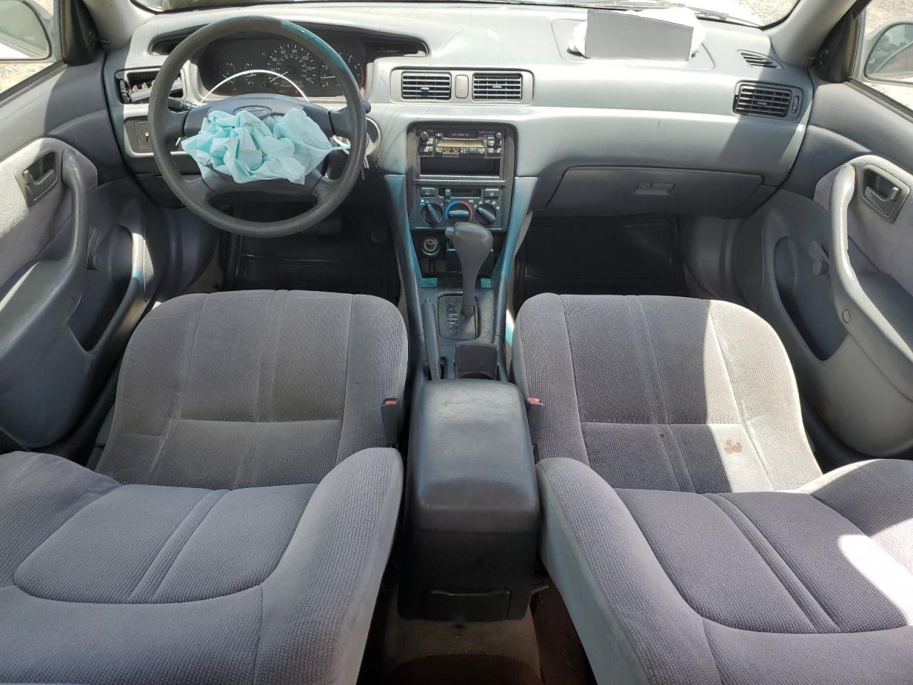 1998 Toyota Camry Ce VIN: 4T1BG22K1WU238595 Lot: 64233215