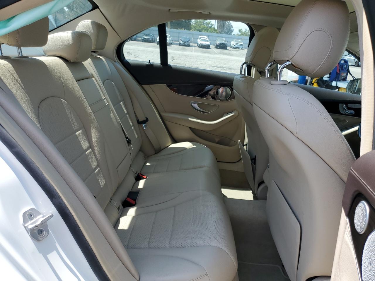 2015 Mercedes-Benz C 300 VIN: 55SWF4JB7FU046577 Lot: 64330935