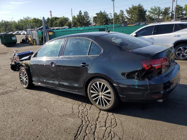 Sedans VOLKSWAGEN JETTA 2016 Czarny