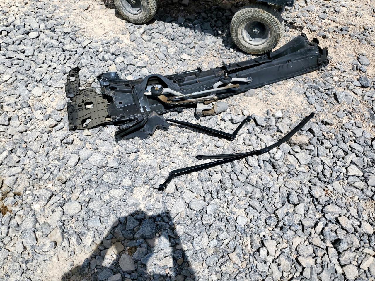 2016 Toyota Prius VIN: JTDKBRFUXG3011128 Lot: 65813135