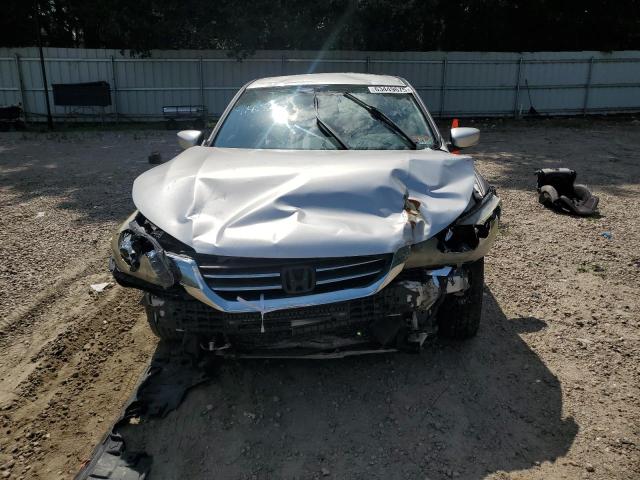 Sedans HONDA ACCORD 2015 Srebrny