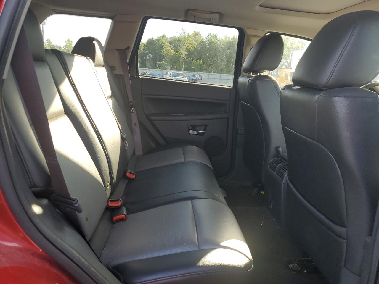 2010 Jeep Grand Cherokee Laredo VIN: 1J4PR4GKXAC107585 Lot: 64753245