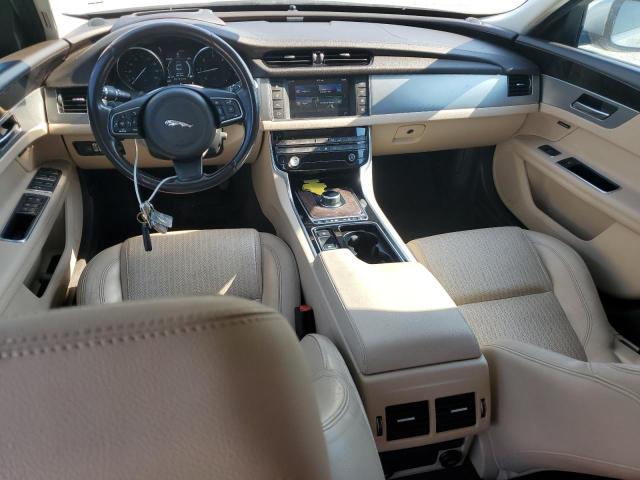 Sedans JAGUAR XF 2017 tan