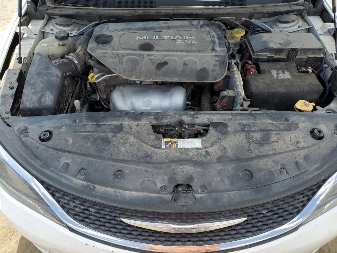 2015 Chrysler 200 Limited VIN: 1C3CCCAB2FN649692 Lot: 63336765