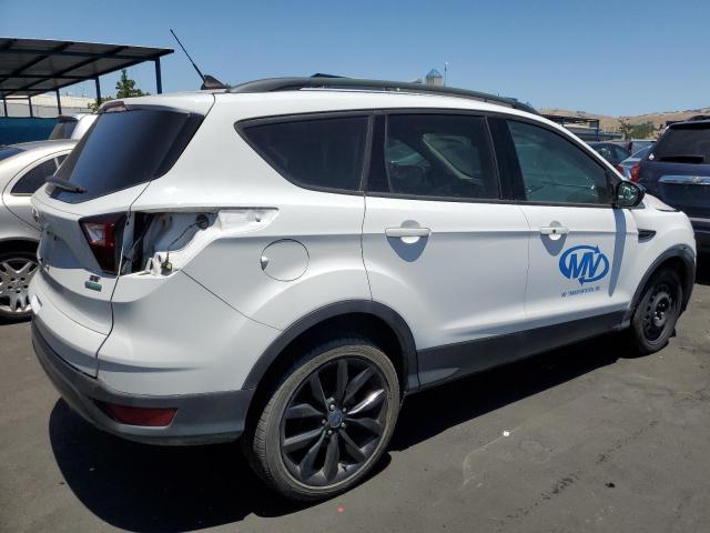  FORD ESCAPE 2019 Biały