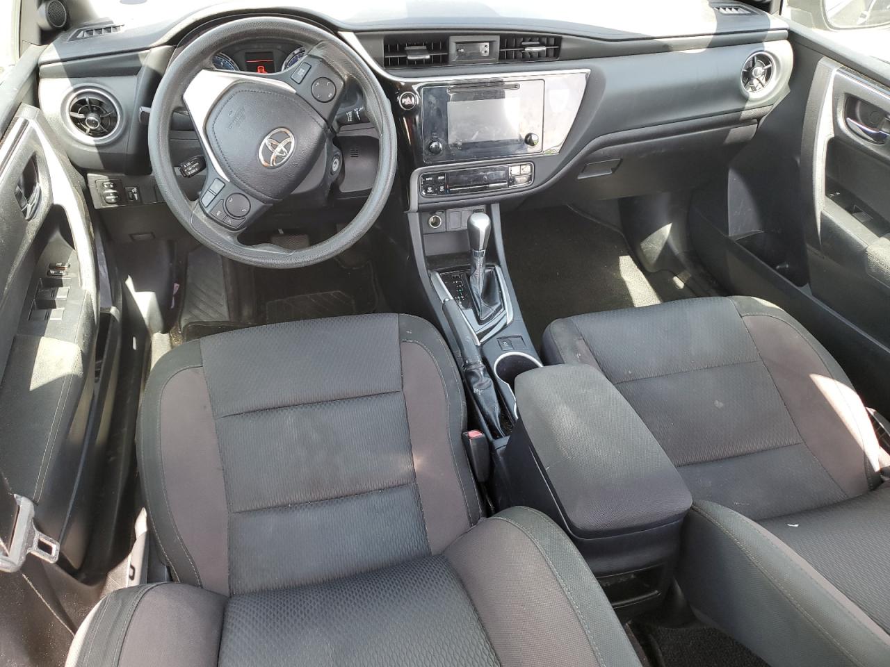 2019 Toyota Corolla L VIN: 2T1BURHEXKC237329 Lot: 62900785