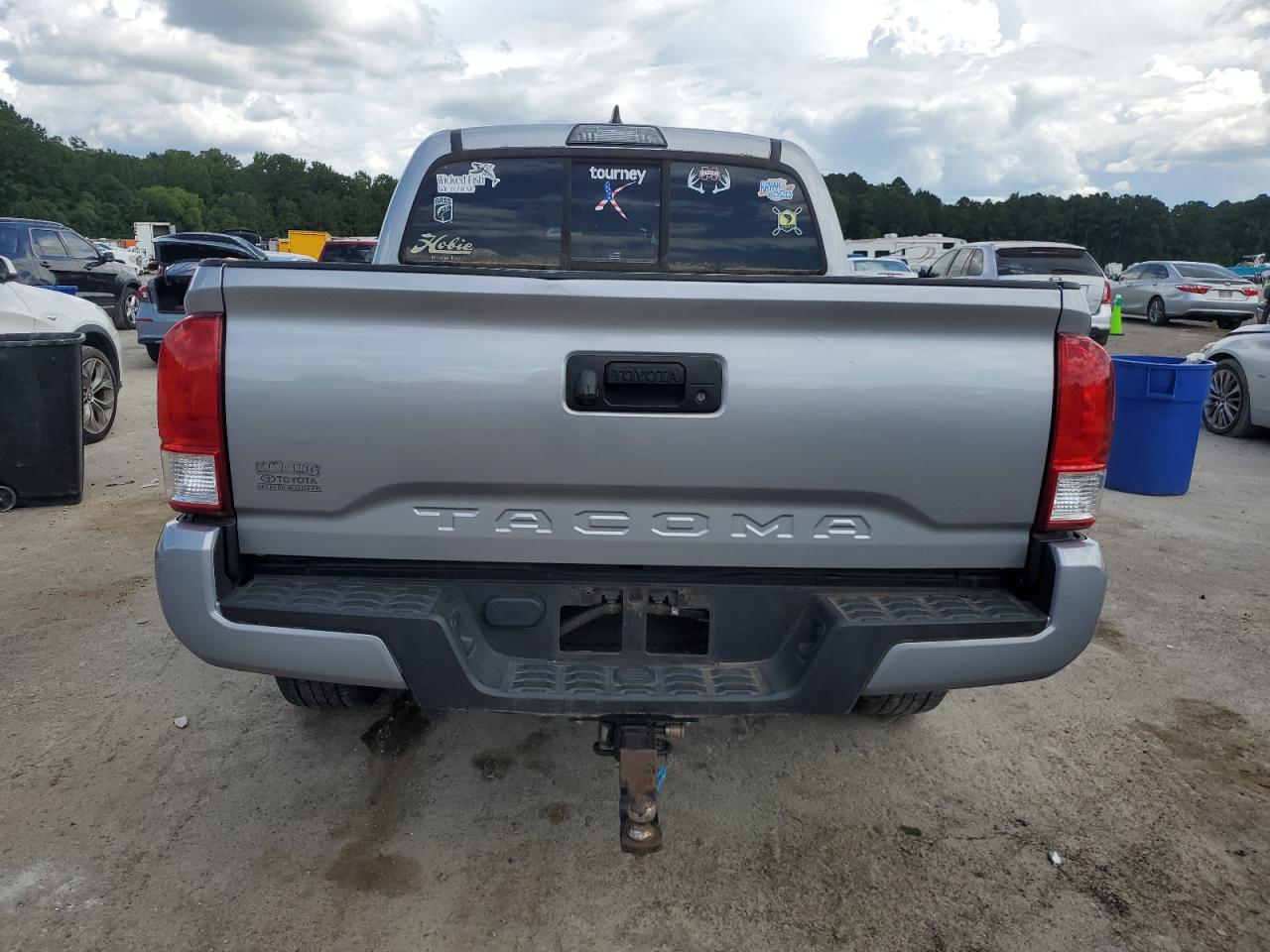 2017 Toyota Tacoma Double Cab VIN: 5TFAX5GN2HX077888 Lot: 63988485