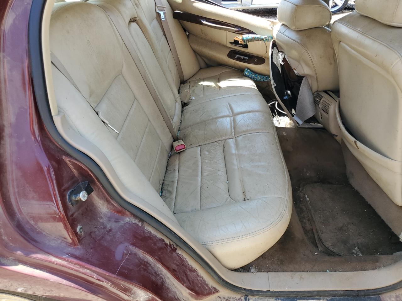 2000 Lincoln Town Car Executive VIN: 1LNHM81W6YY774724 Lot: 65257515