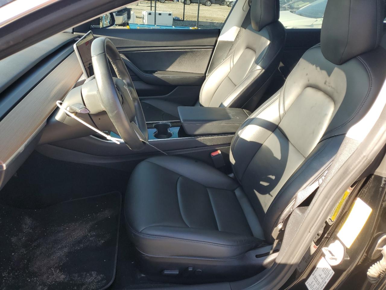 2018 Tesla Model 3 VIN: 5YJ3E1EA9JF165621 Lot: 63108195