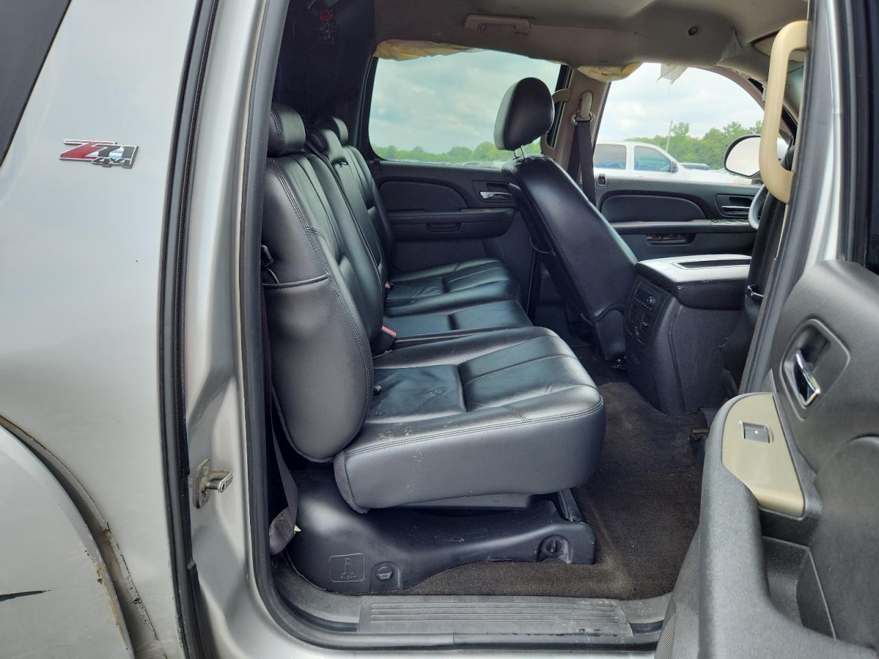 2010 Chevrolet Avalanche Lt VIN: 3GNVKFE08AG103523 Lot: 62575455
