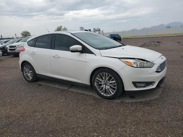  FORD FOCUS 2018 Белы