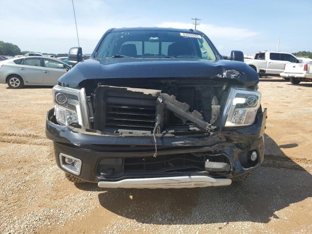  NISSAN TITAN 2018 Czarny