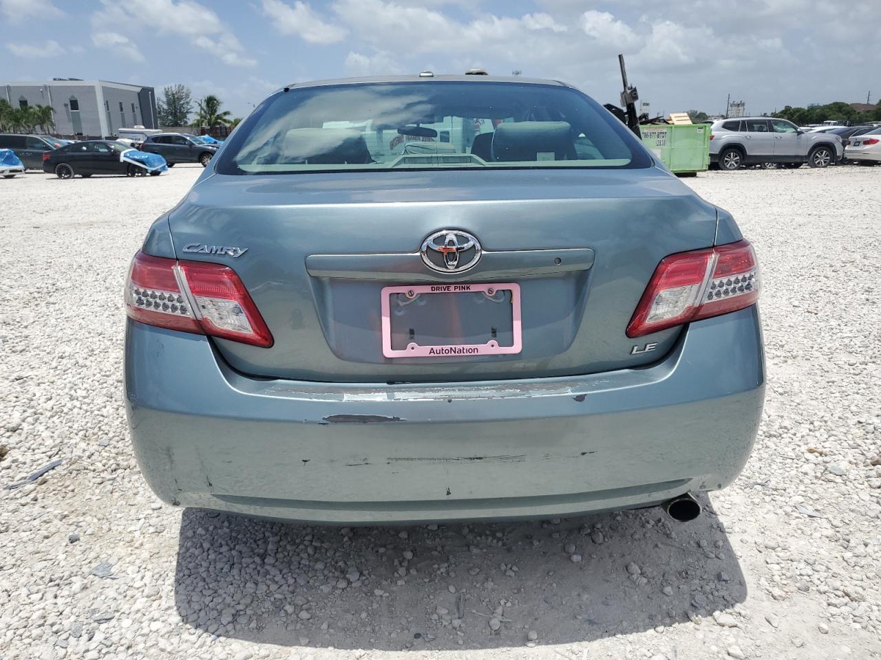 4T1BF3EK0BU594888 2011 Toyota Camry Base